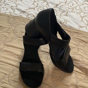 Camper Upright Black Heeled Adjustable Straps Sandals  size 8.5 39 NEW